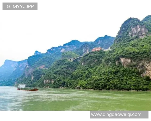 李泓澎的成长之路与艺术追求探索人生的多重可能性